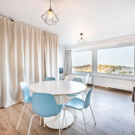 In With Sea View, Cleaning Included