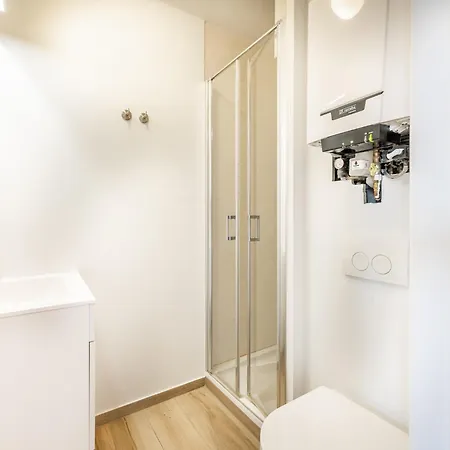 In With Sea View, Cleaning Included Appartement *