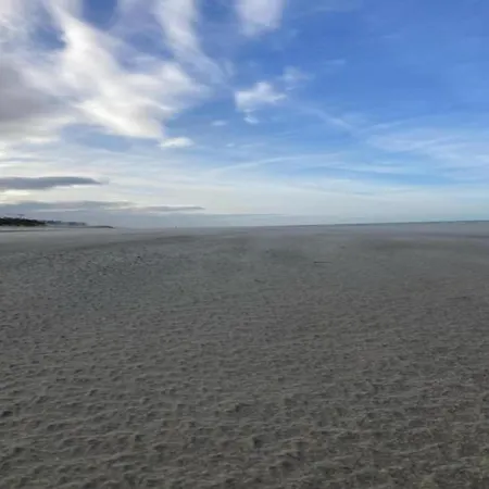 In With Sea View, Cleaning Included * Oostduinkerke