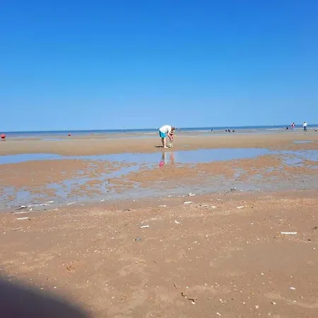 In With Sea View, Cleaning Included Appartement *
